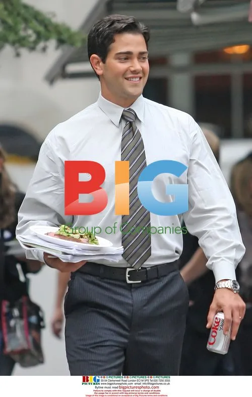 Jesse Metcalfe and Erika Christensen on set of "Tortured"