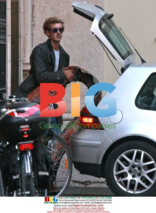 Pierre Casiraghi helps girlfriend Beatrice Borromeo move