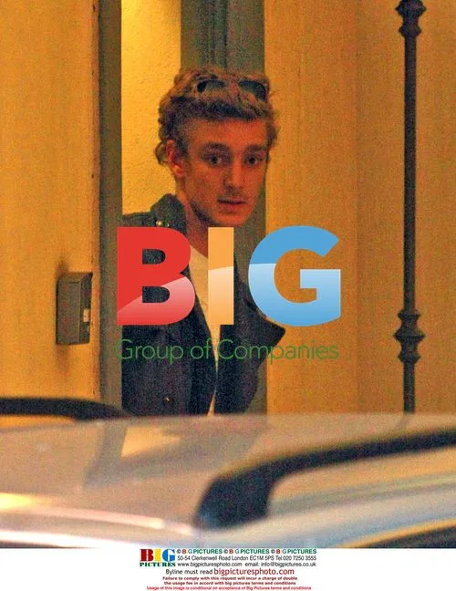 Pierre Casiraghi helps move girlfriend's furniture