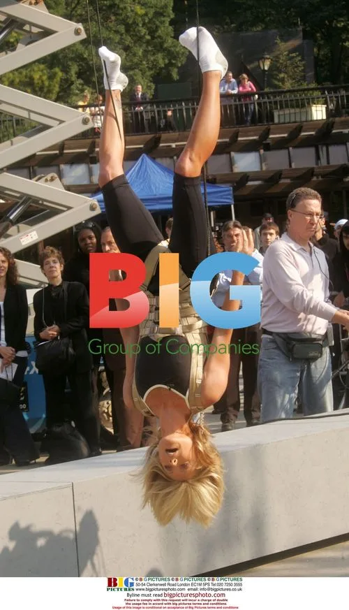 Kelly Ripa Interviews David Blaine