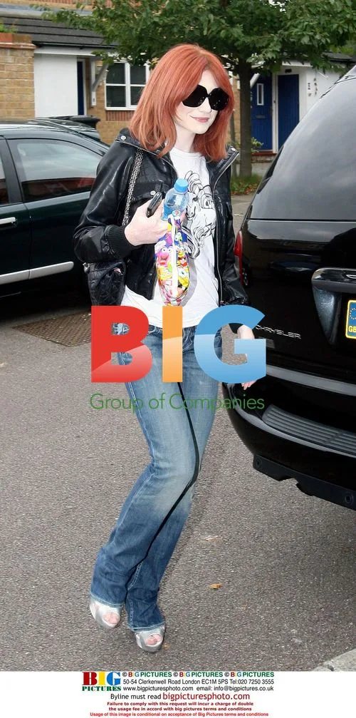 Girls Aloud leaving Jo Whiley's Radio 1 interview