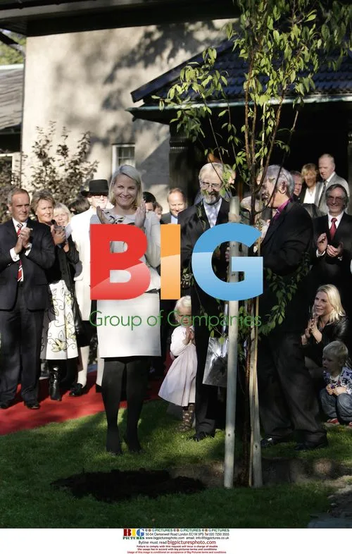 Princess Mette-Marit plants tree