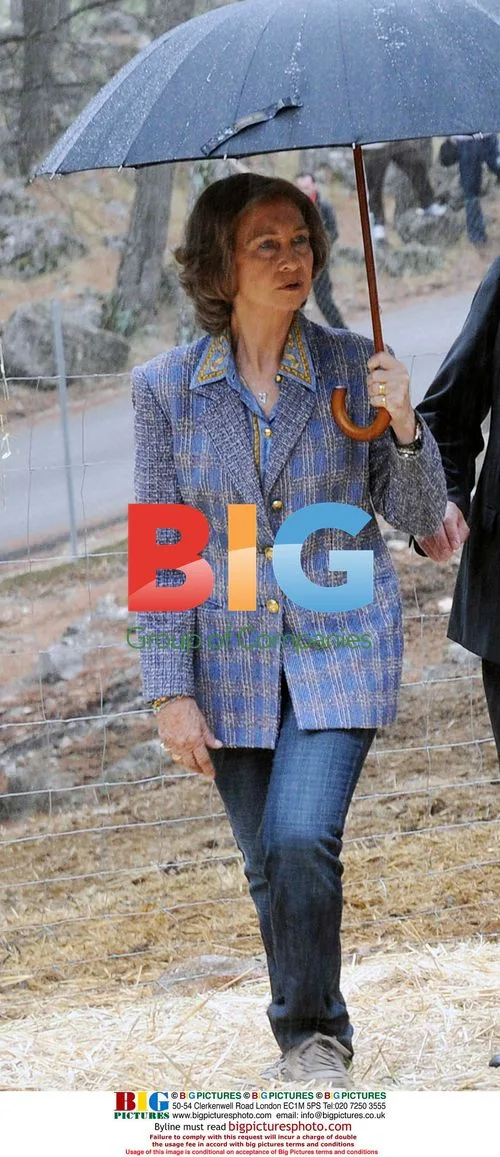 Queen Sofia visits Donkey's House Foundation