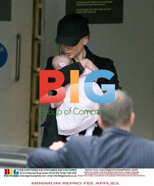 Nicole Kidman and daughter Sunday Rose leave London hotel