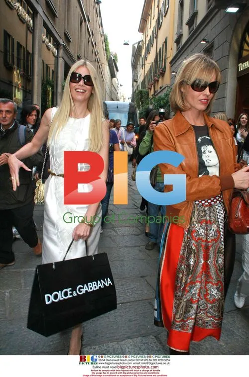 Claudia Schiffer and Eva Herzigova Shopping in Milan