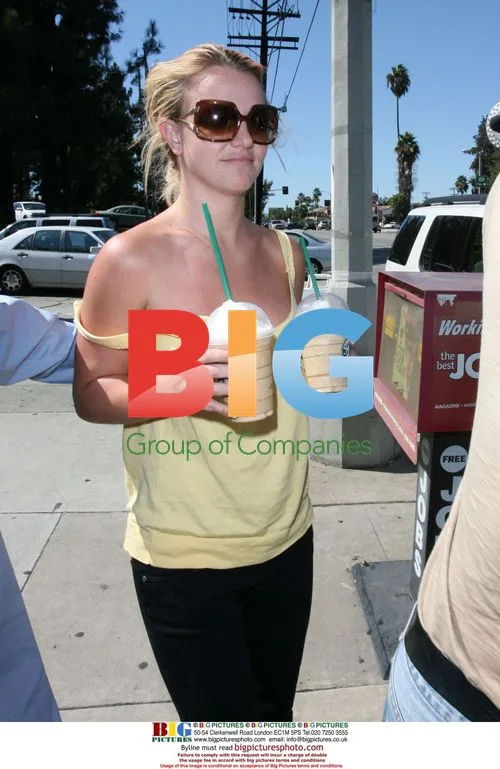 Britney Spears at Starbucks
