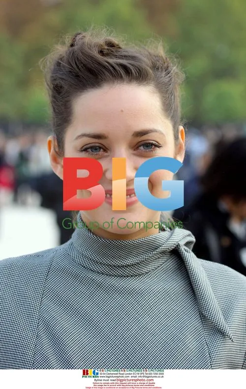 Marion Cotillard at Dior Fashion Show