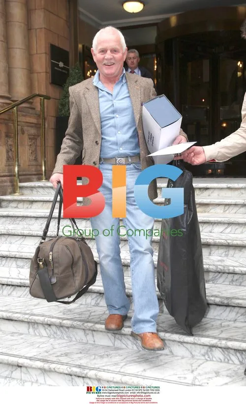 Soapstars leaving hotel after Inside Soap Awards