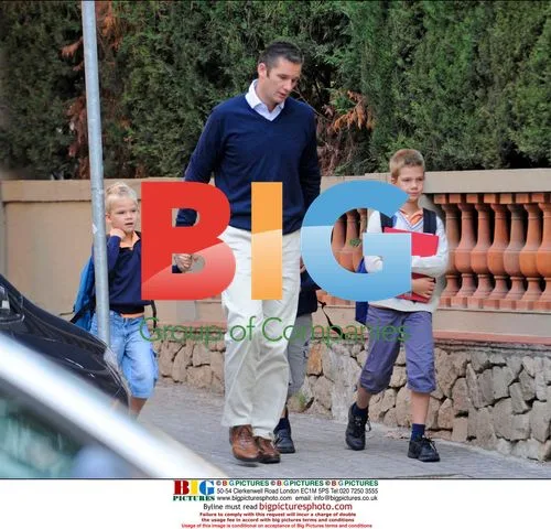 Spanish infant royal goes to school