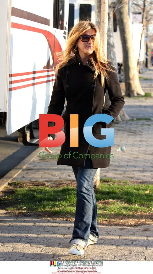 Jennifer Aniston on The Baster set
