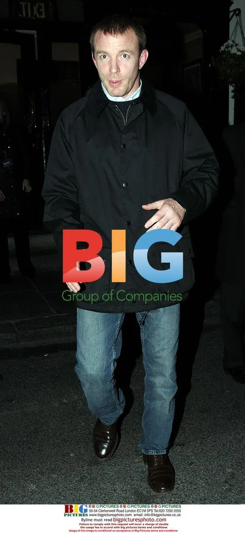 Guy Ritchie enjoys night out at bar