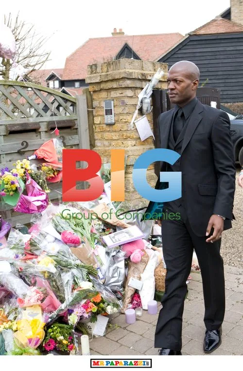 Jade Goody's funeral procession leaves home