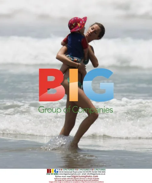 Tom Brady and Gisele Bundchen on beach vacation