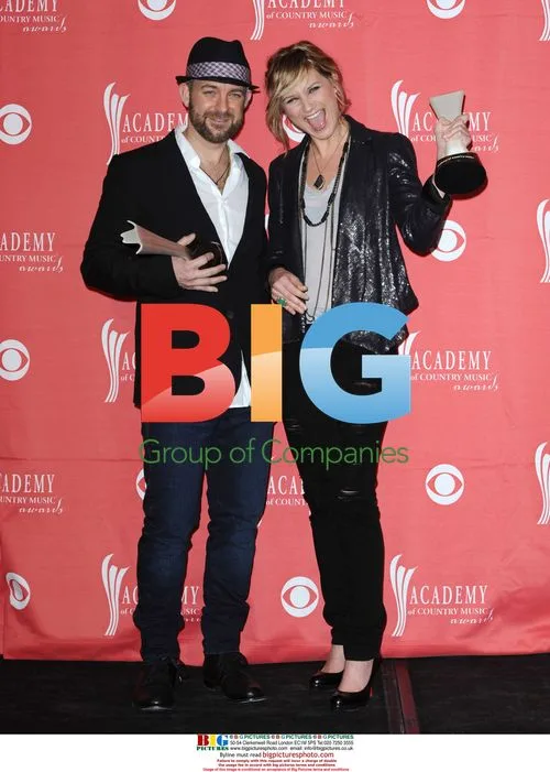 Jennifer Nettles and Kristian Bush of Sugarland at 2009 ACM Awards