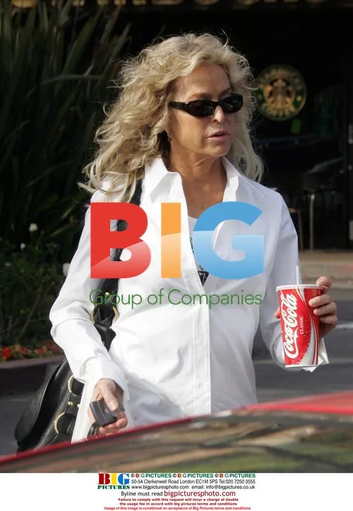 Farrah Fawcett out shopping with friend