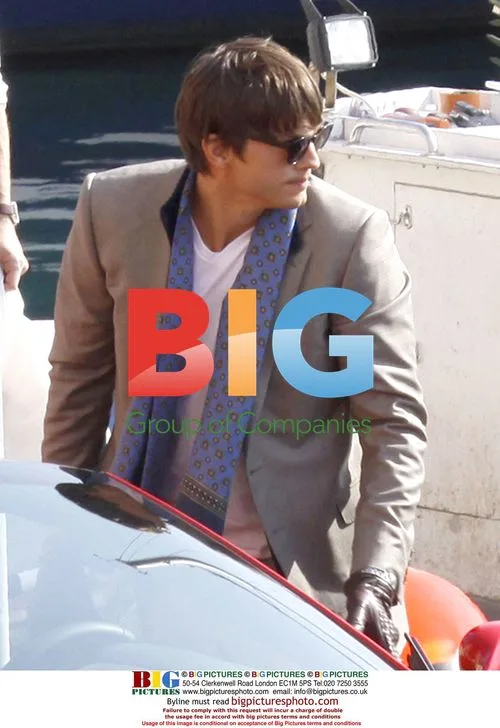 Ashton Kutcher on "Five Killers" Set
