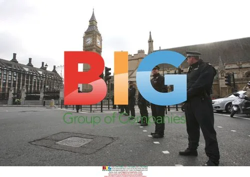 Tamil Tiger protesters close Westminster Bridge