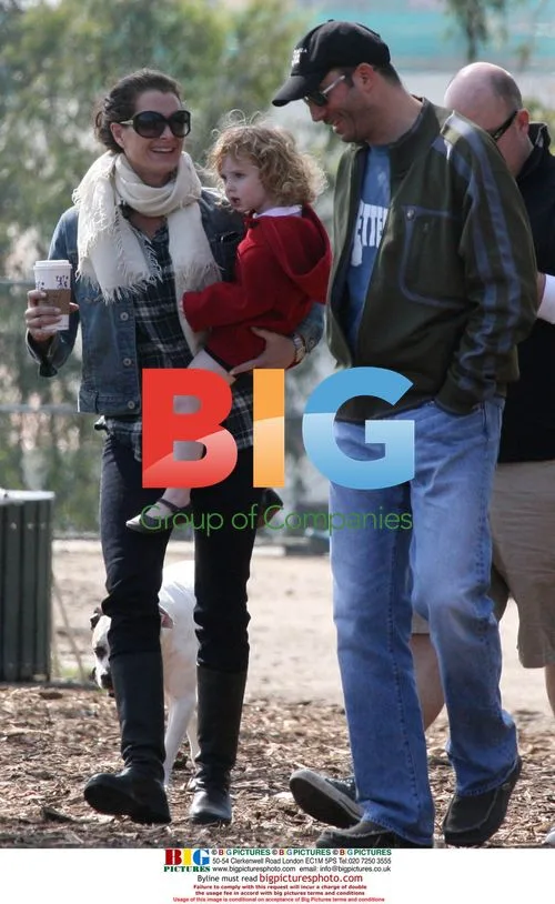 Brooke Shields takes weekend stroll with family