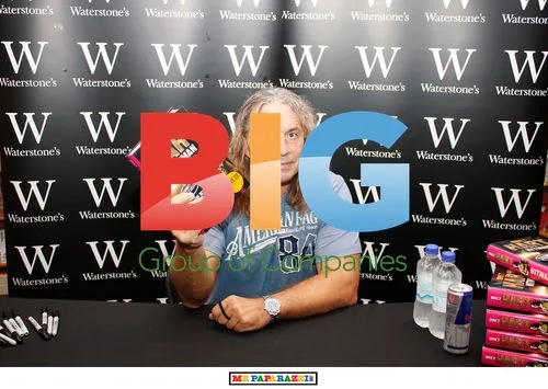 Bret 'HITMAN' Hart signs autobiography in Liverpool