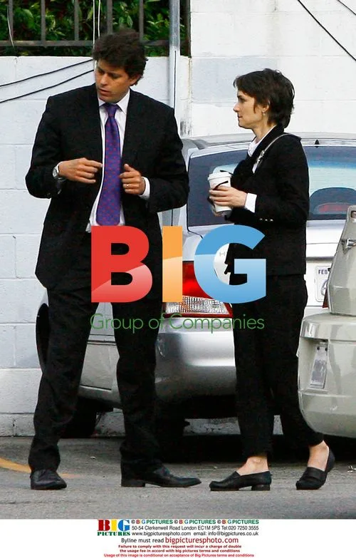 Winona Ryder meets with real estate agent