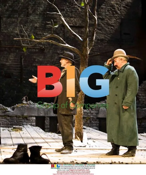 Patrick Stewart and Simon Callow in 'Waiting For Godot'
