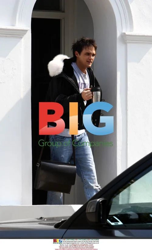 Gareth Gates Leaving Home in London