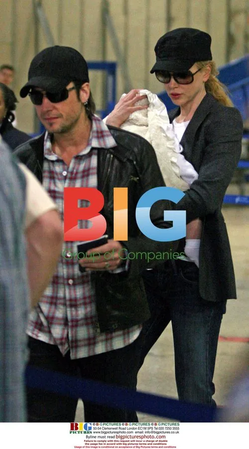 Nicole Kidman and Keith Urban Arrive at LAX