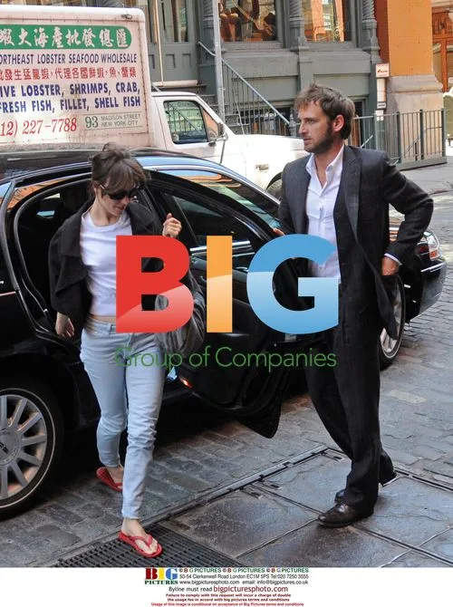 Rachel McAdams and Josh Lucas apartment hunt
