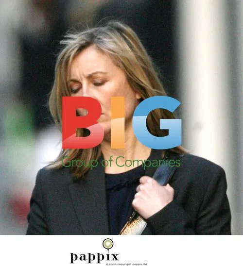 Fiona Phillips looking tired in London