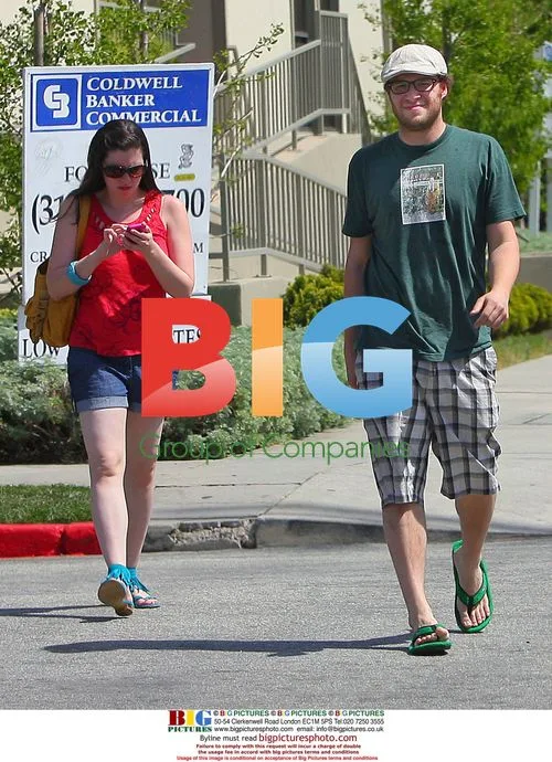 Seth Rogen and girlfriend shop for plants