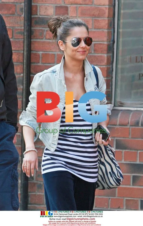 Girls Aloud Leaving Hotel for Rehearsals