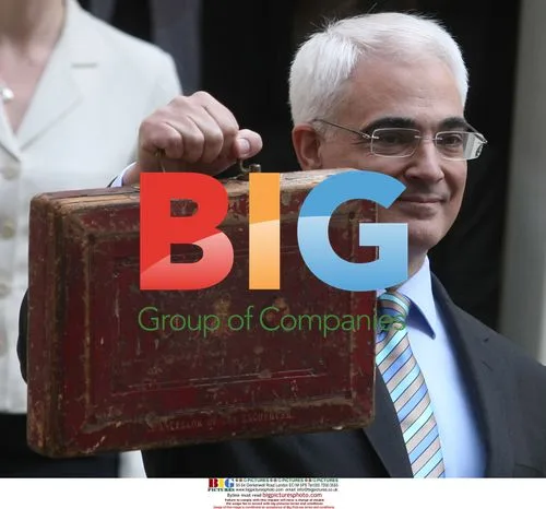 UK Chancellor Alastair Darling holds Disraeli's budget box
