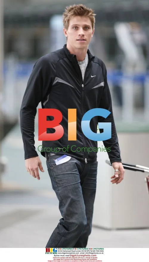 Garrett Hedlund arrives at Vancouver airport