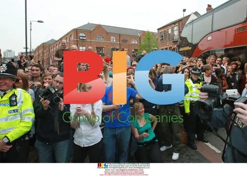 Girls Aloud leaving hotel for Manchester show