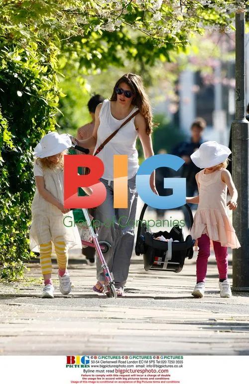 Jamie Oliver's Wife Jools and Daughters