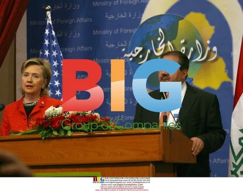 Hillary Clinton Meets Iraqi PM in Baghdad