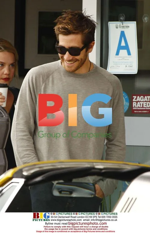 Jake Gyllenhaal Lunches With Stephen Gaghan