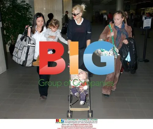 Gwen Stefani with sons at LAX
