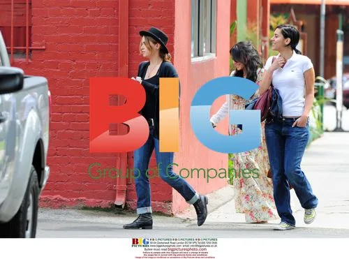 Vanessa Hudgens, Nikki Reed & Sage Dill Shop on Melrose