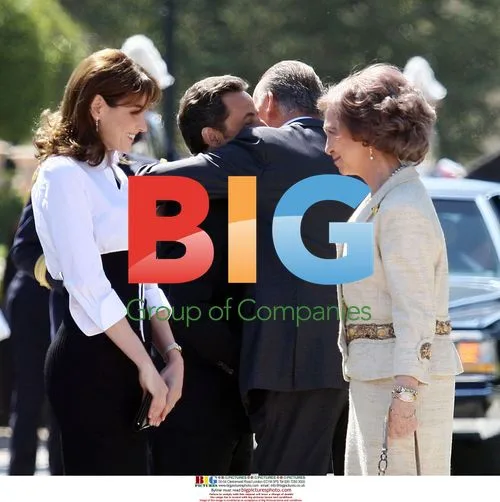 Sarkozy and Bruni visit Spanish Royals