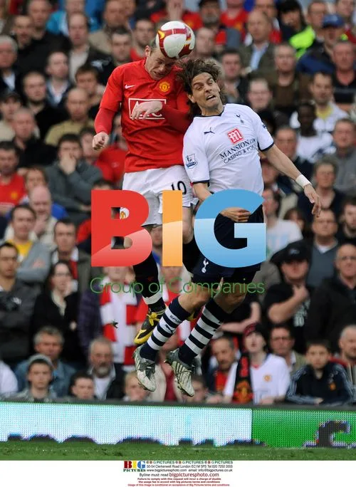 Wayne Rooney in action during Manchester United vs Tottenham