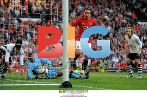 Berbatov scores for Manchester United vs Tottenham