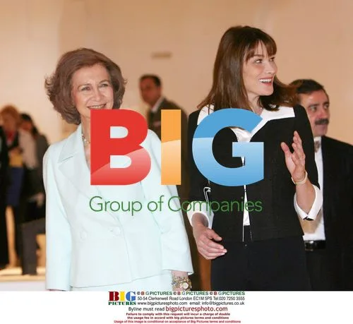Bruni-Sarkozy and Queen Sofia Visit Museum