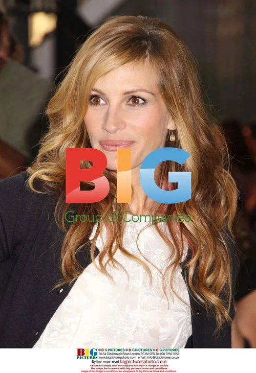 JULIA ROBERTS at Tom Hanks Tribute Gala