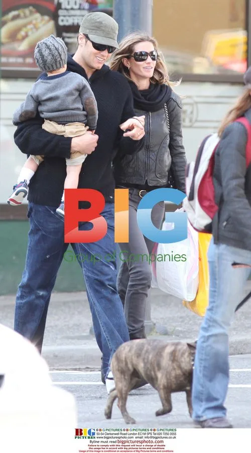 Gisele and Tom on Vancouver Honeymoon