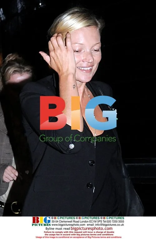 Kate Moss visits friend in London