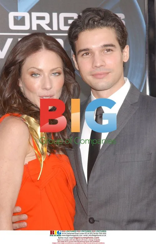 Lynn Collins and Steven Strait at 'X-Men Origins' Premiere