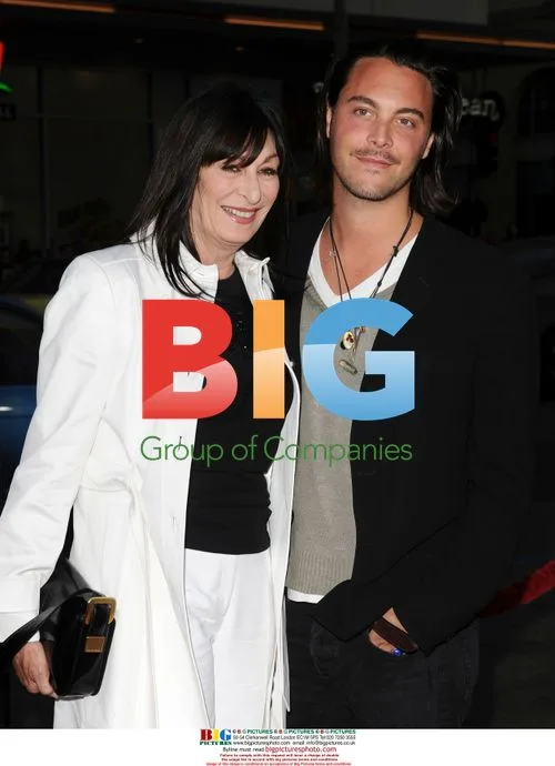 Angelica Huston and Jack Huston at "X-Men Origins: Wolverine" LA Premiere
