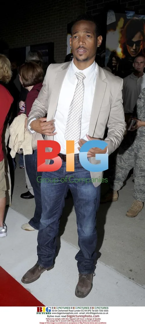 Marlon Wayans arrives at G.I. Joe premiere