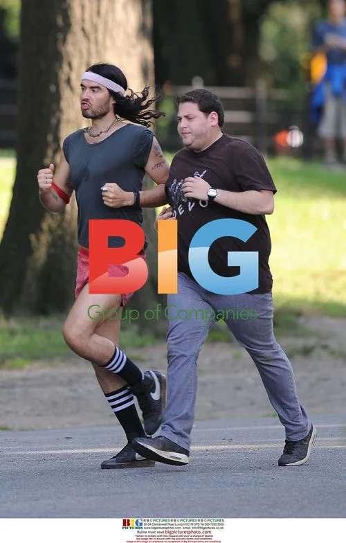 Russell Brand and Jonah Hill on 'Get Him to the Greek' set